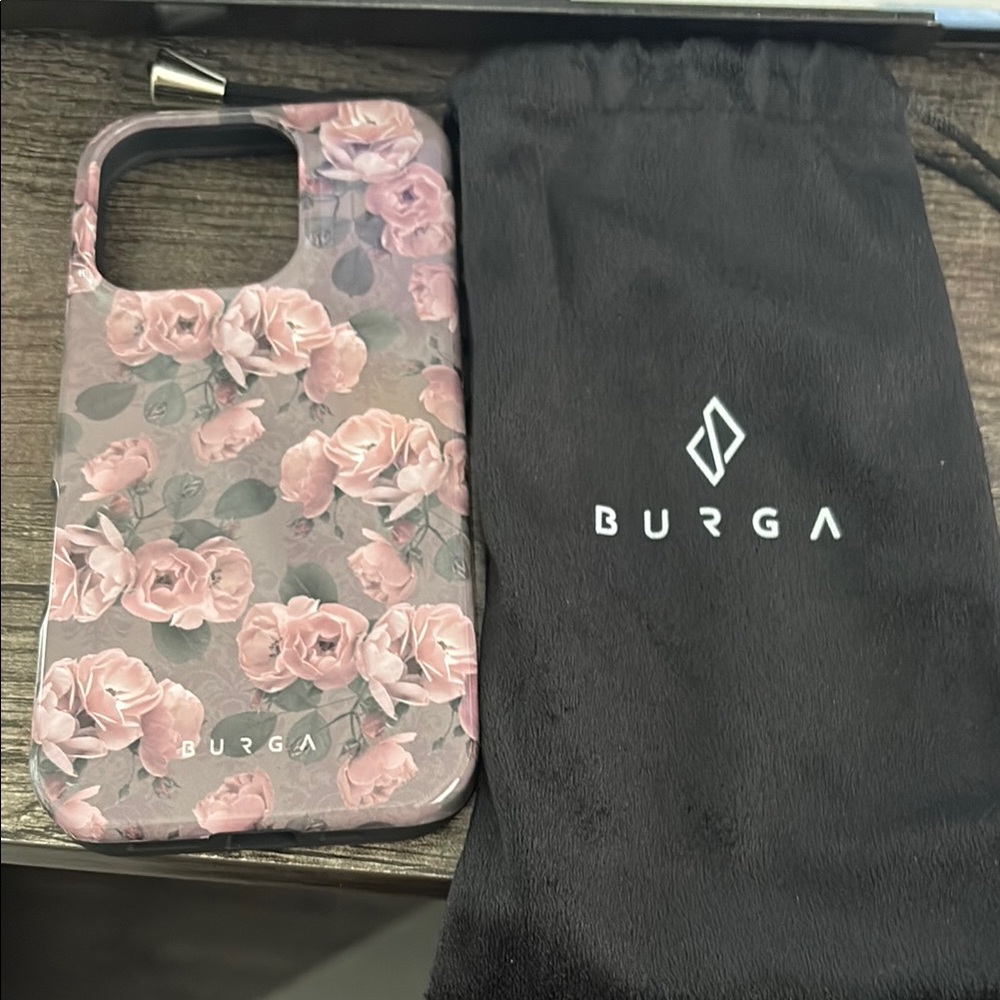 16 Pro - Pink Floral Phone Case